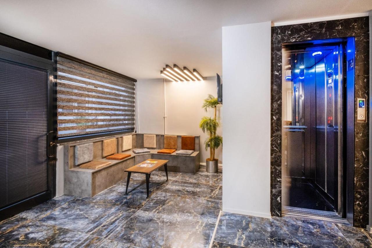 The Queen Hotel 이스탄불 외부 사진